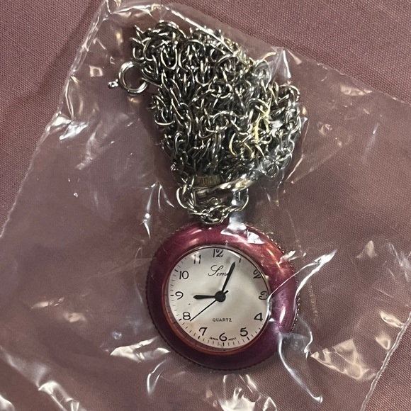 Clock necklaces - Picture 14 of 14